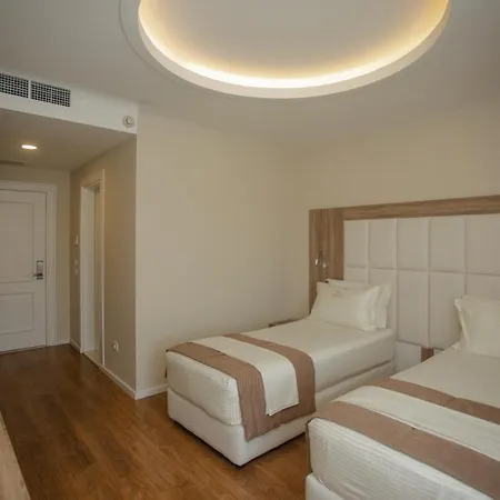 Kompleksi Exalco-al מלון Barbullush