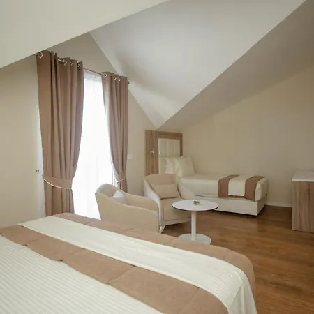 Kompleksi Exalco-al 4* Barbullush