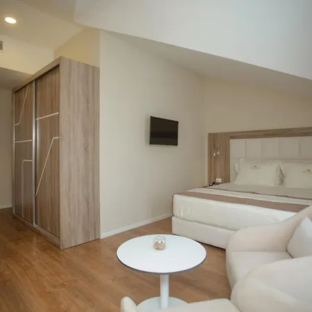 Kompleksi Exalco-al 4* Barbullush