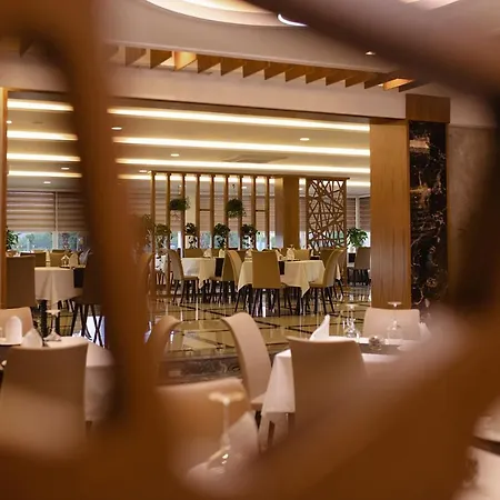 מלון Kompleksi Exalco-al