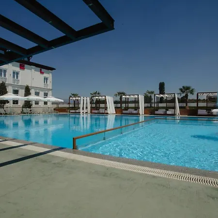 מלון Kompleksi Exalco-al Barbullush