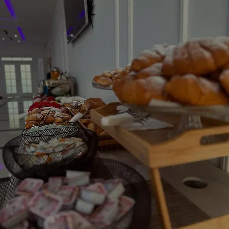 Kompleksi Exalco-al מלון Barbullush