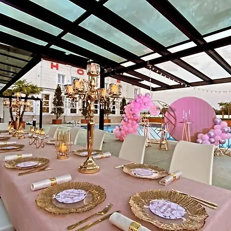 מלון Kompleksi Exalco-al Barbullush