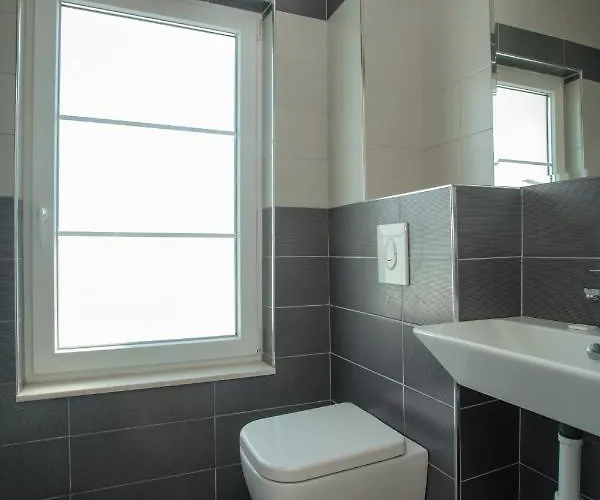 Kompleksi Exalco-al Hotel Barbullush